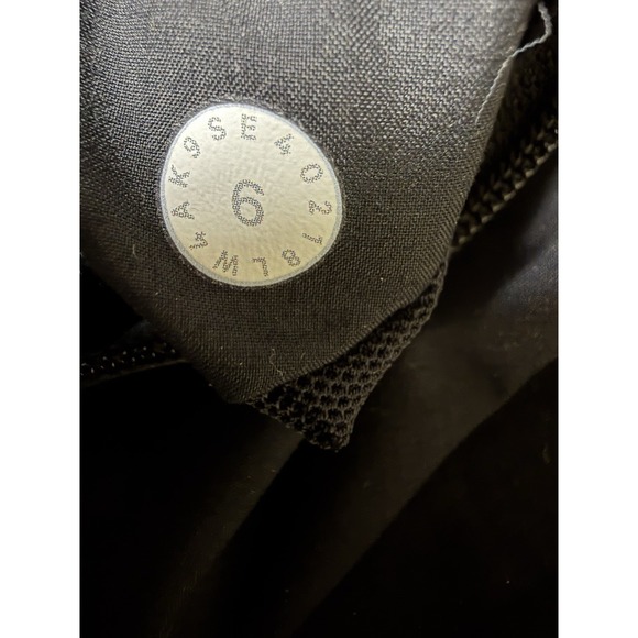 Lululemon Cloud Crush Rain Jacket Black Women's Size 6 - Picture 11 of 11